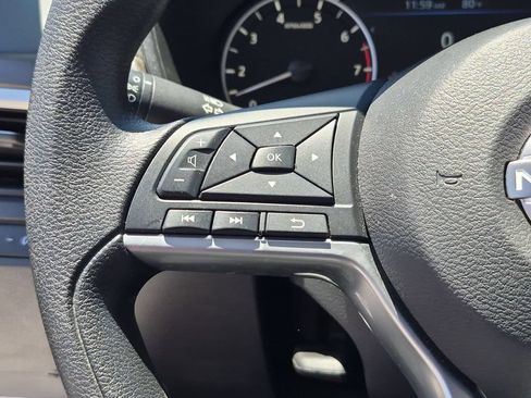 Used 2025 Nissan Altima 2.5 SV FWD image 21