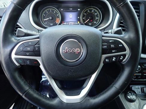 Used 2014 Jeep Cherokee Trailhawk w/ Technology Group AWD/4WD image 14