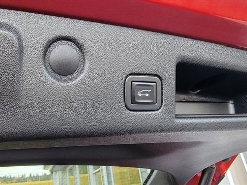 Used 2022 Chevrolet Equinox RS w/ RS Leather Package image 53