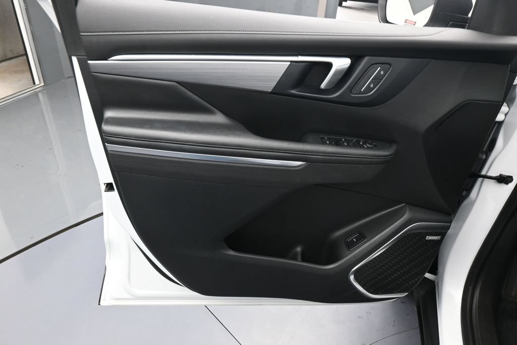 Used 2026 Buick Enclave Preferred w/ LPO, Floor Liner Package FWD image 13