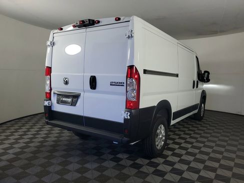 Used 2024 RAM ProMaster 2500 w/ Quick Order Package 22G SLT FWD image 4