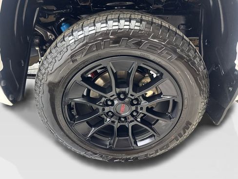 Used 2025 Toyota Tundra Limited w/ TRD Off-Road Package AWD/4WD image 87