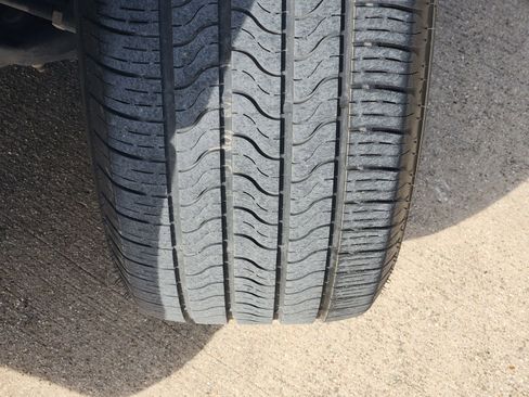 Used 2020 Ford F150 Lariat image 14