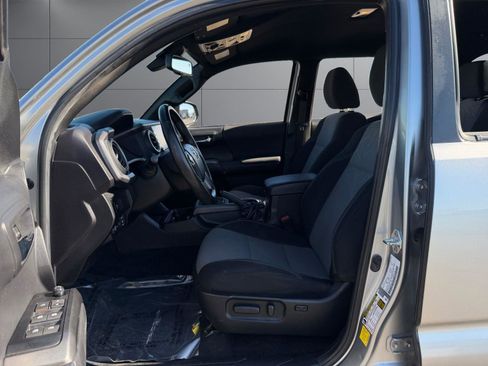 Used 2023 Toyota Tacoma TRD Off-Road image 16