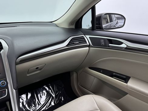 Used 2019 Ford Fusion SEL image 30