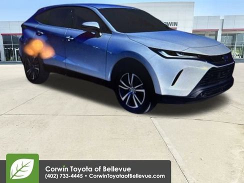 Certified 2023 Toyota Venza LE image 31