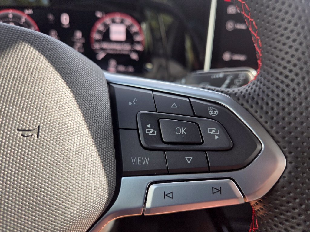 New 2026 Volkswagen GTI SE FWD image 15