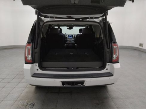 Used 2020 GMC Yukon SLT w/ HD Trailering Package AWD/4WD image 29