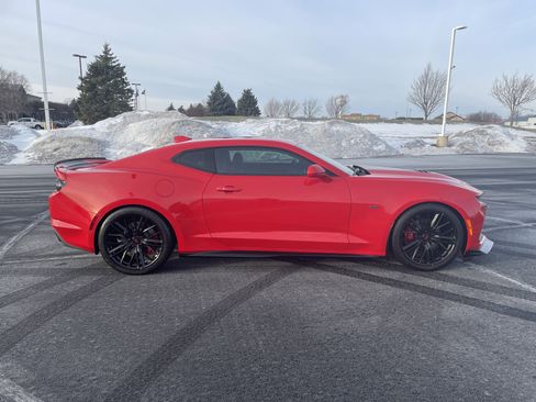 Used 2023 Chevrolet Camaro SS image 6