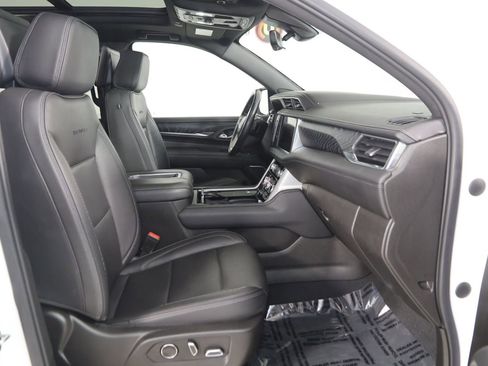 Used 2021 GMC Yukon XL Denali w/ Advanced Technology Package image 13