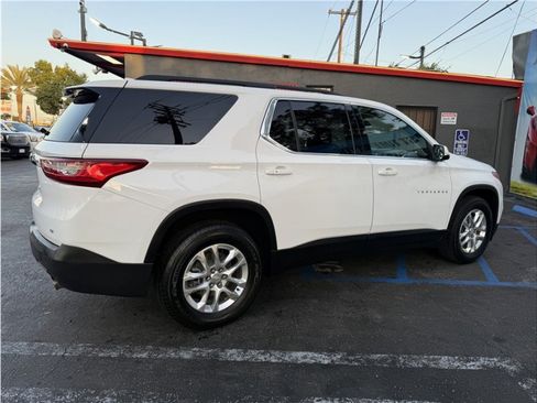 Used 2021 Chevrolet Traverse LT image 61