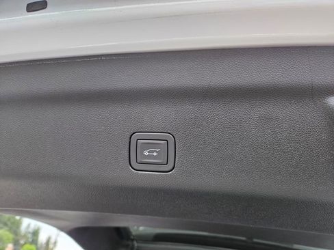 New 2026 GMC Yukon Elevation AWD/4WD image 14