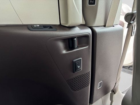 Used 2018 Chrysler Pacifica Touring-L Plus w/ Advanced Safetytec Group FWD image 41