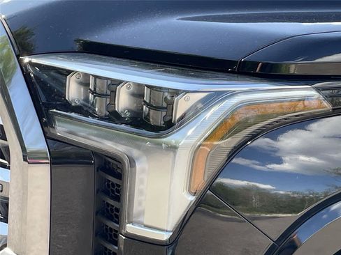 Used 2024 Toyota Tundra Platinum AWD/4WD image 9