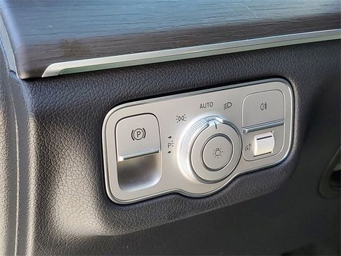 Used 2021 Mercedes-Benz GLE 350 GLE 350 4MATIC image 9