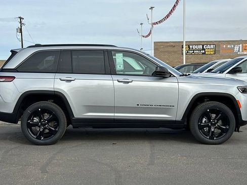 New 2026 Jeep Grand Cherokee Limited w/ Limited Altitude Package RWD image 7
