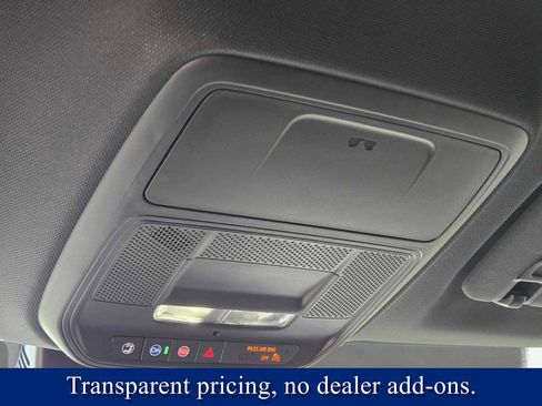 New 2026 Chevrolet Traverse Z71 w/ Enhanced Driving Package image 33