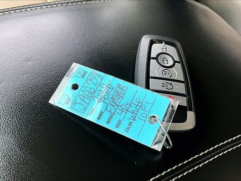 Certified 2020 Ford Explorer Limited AWD/4WD image 8