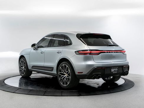 Certified 2023 Porsche Macan AWD/4WD image 3