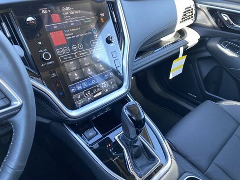 New 2025 Subaru Outback Limited image 17