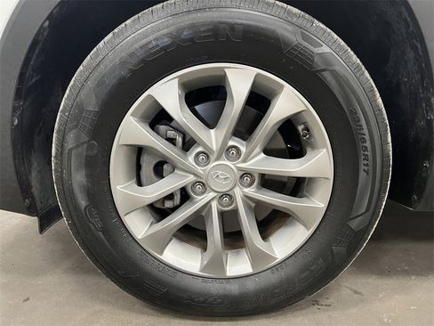 Used 2020 Hyundai Santa Fe SE image 13