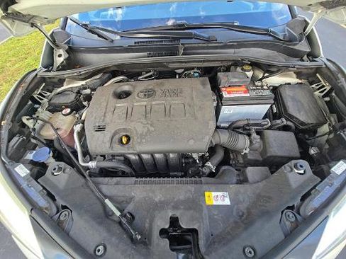 Used 2021 Toyota C-HR XLE FWD image 7