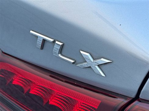 Used 2017 Acura TLX 2.4L image 8