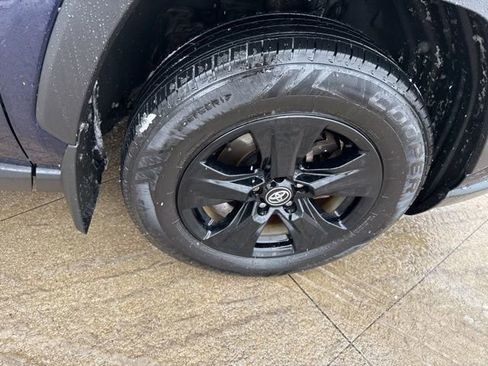 Used 2021 Toyota RAV4 XLE w/ Convenience Package image 10