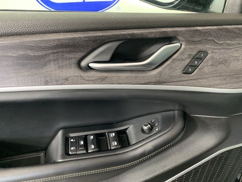 Used 2023 Jeep Grand Cherokee L Limited w/ Rear Seat Video Group I AWD/4WD image 14