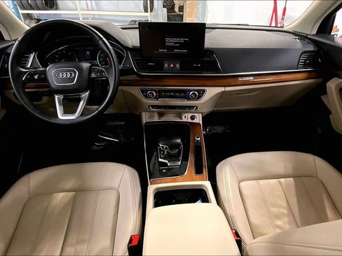 Used 2023 Audi Q5 2.0T Premium w/ Convenience Package image 15