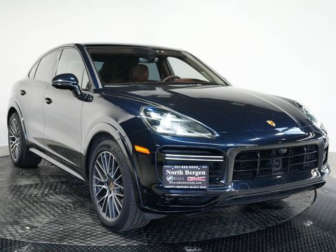Used 2022 Porsche Cayenne Turbo AWD/4WD image 3