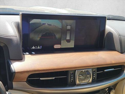 Used 2019 Lexus LX 570 4WD image 11