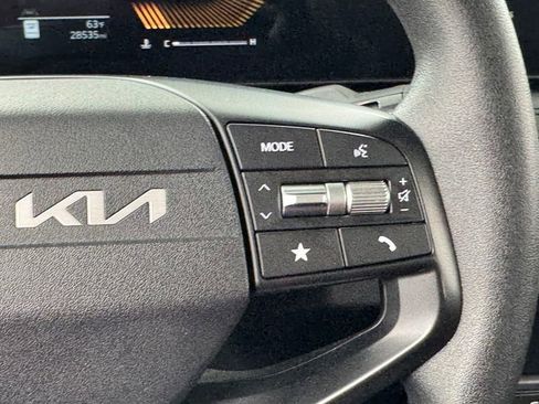 Used 2025 Kia K4 FWD image 19