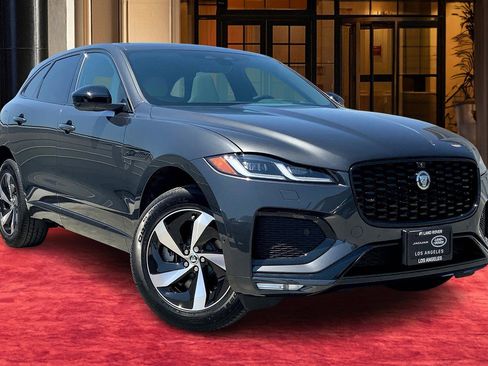 New 2026 Jaguar F-PACE R-Dynamic S image 13