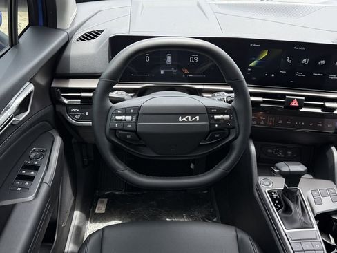 New 2026 Kia Sportage EX AWD/4WD image 16