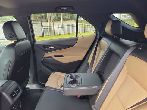 Used 2023 Chevrolet Equinox Premier FWD image 28