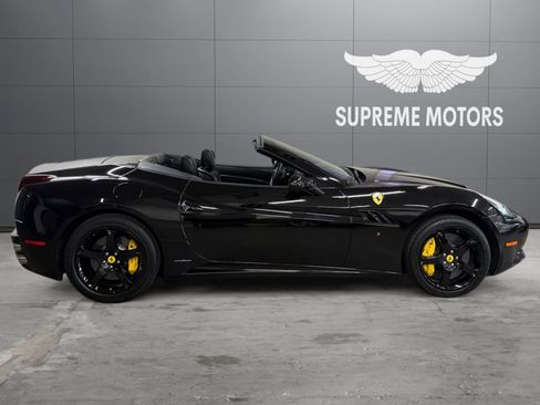 Used 2010 Ferrari California RWD image 6