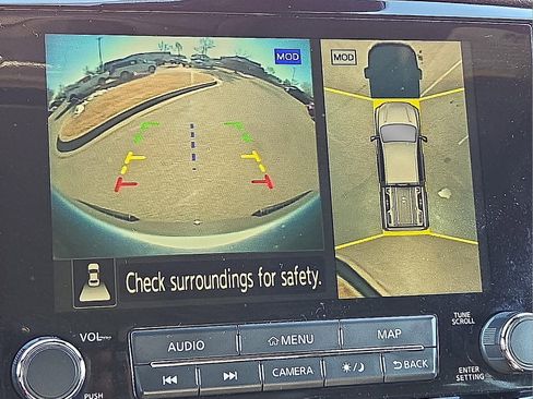 Used 2020 Nissan Titan Platinum Reserve image 16