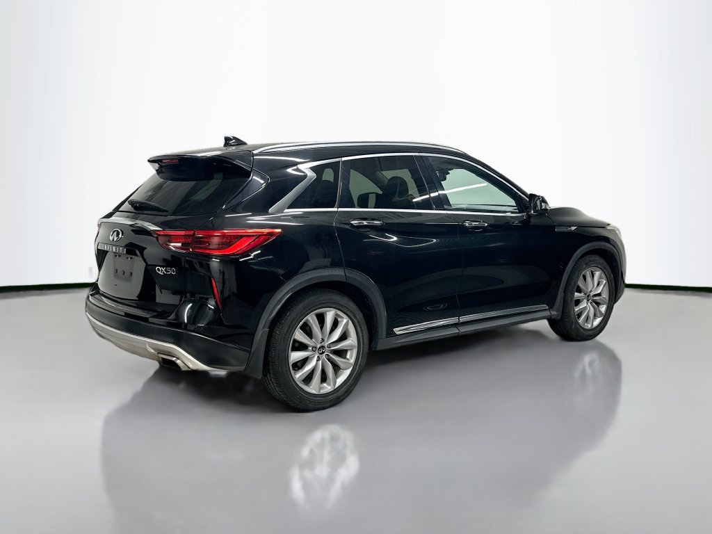 Used 2019 INFINITI QX50 Essential w/ Premium Heat Package AWD/4WD image 9