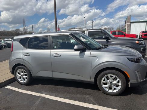 Used 2024 Kia Soul LX w/ Option Group 015 image 4