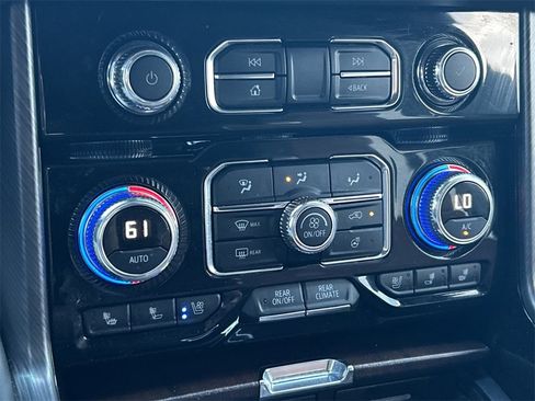 Used 2024 GMC Yukon Denali Ultimate image 38