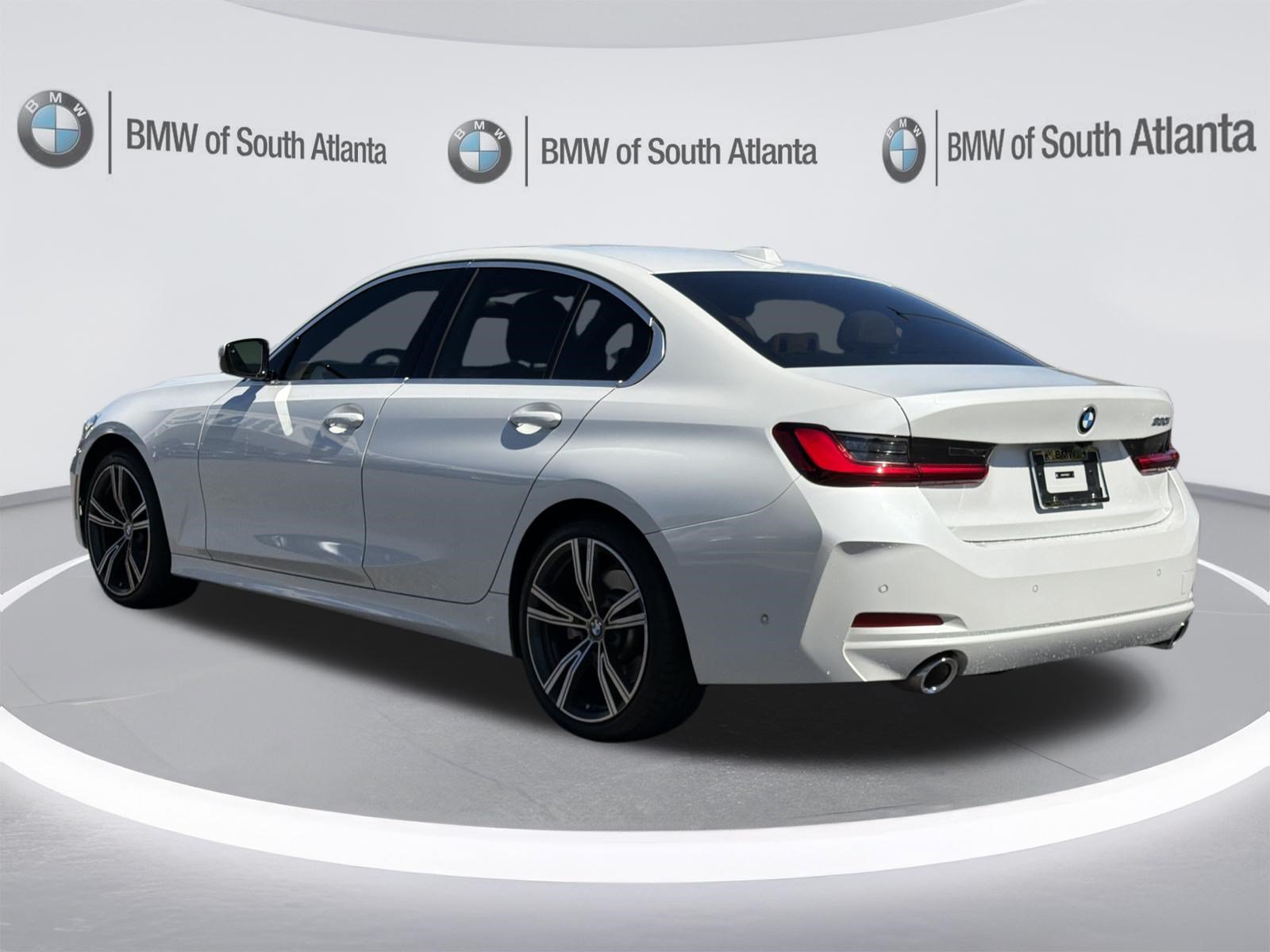 Used 2024 BMW 330i Sedan w/ Premium Package RWD image 24