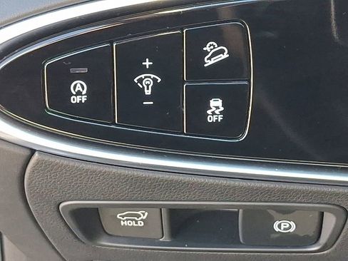 Used 2025 Genesis GV70 2.5T image 25