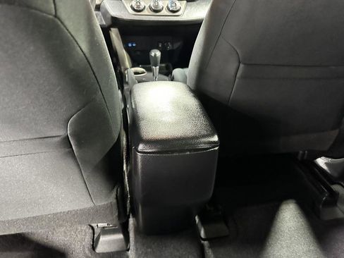 Used 2015 Toyota RAV4 LE AWD/4WD image 24