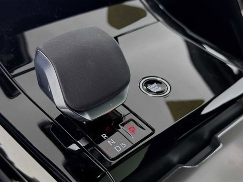 New 2026 Land Rover Range Rover Sport SE AWD/4WD image 17