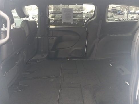 New 2025 Chrysler Pacifica Select image 7