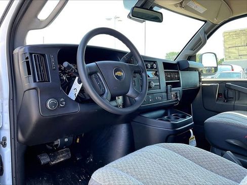 New 2025 Chevrolet Express 2500 w/ Enhanced Convenience Package RWD image 8