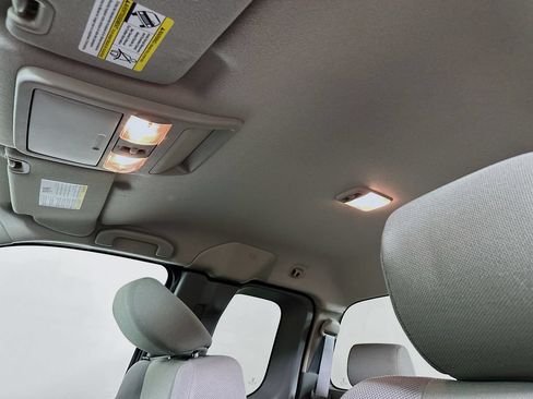 Used 2021 Nissan Frontier S AWD/4WD image 11