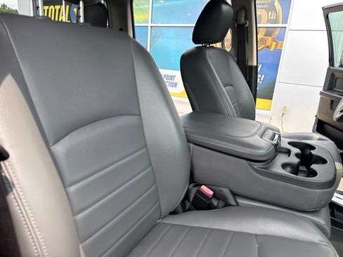 Used 2019 RAM 1500 Tradesman w/ Chrome Appearance Group RWD image 24