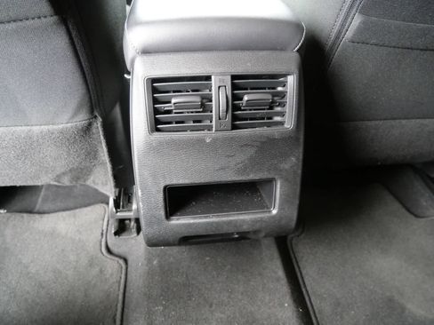 Used 2024 Mitsubishi Outlander ES image 13